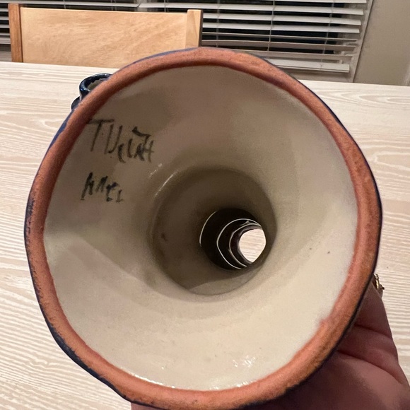 Blue & White Talavera Candlesticks. Made in Mexico and Signed by Artist. - Picture 4 of 5